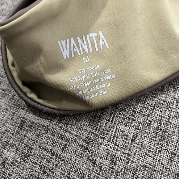 SIAN TOP/ OLIVE - Picture 2 of 3